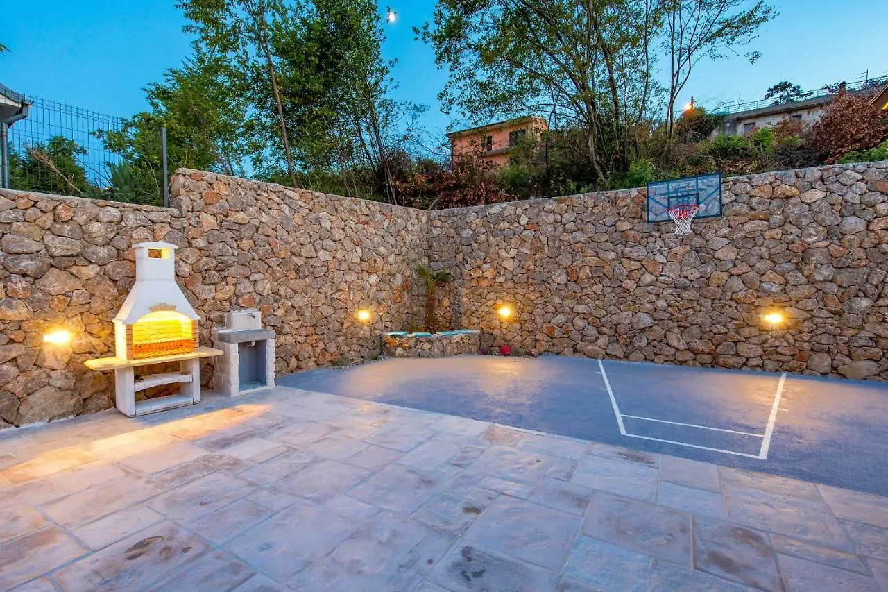 Apartment Niki Opatija
