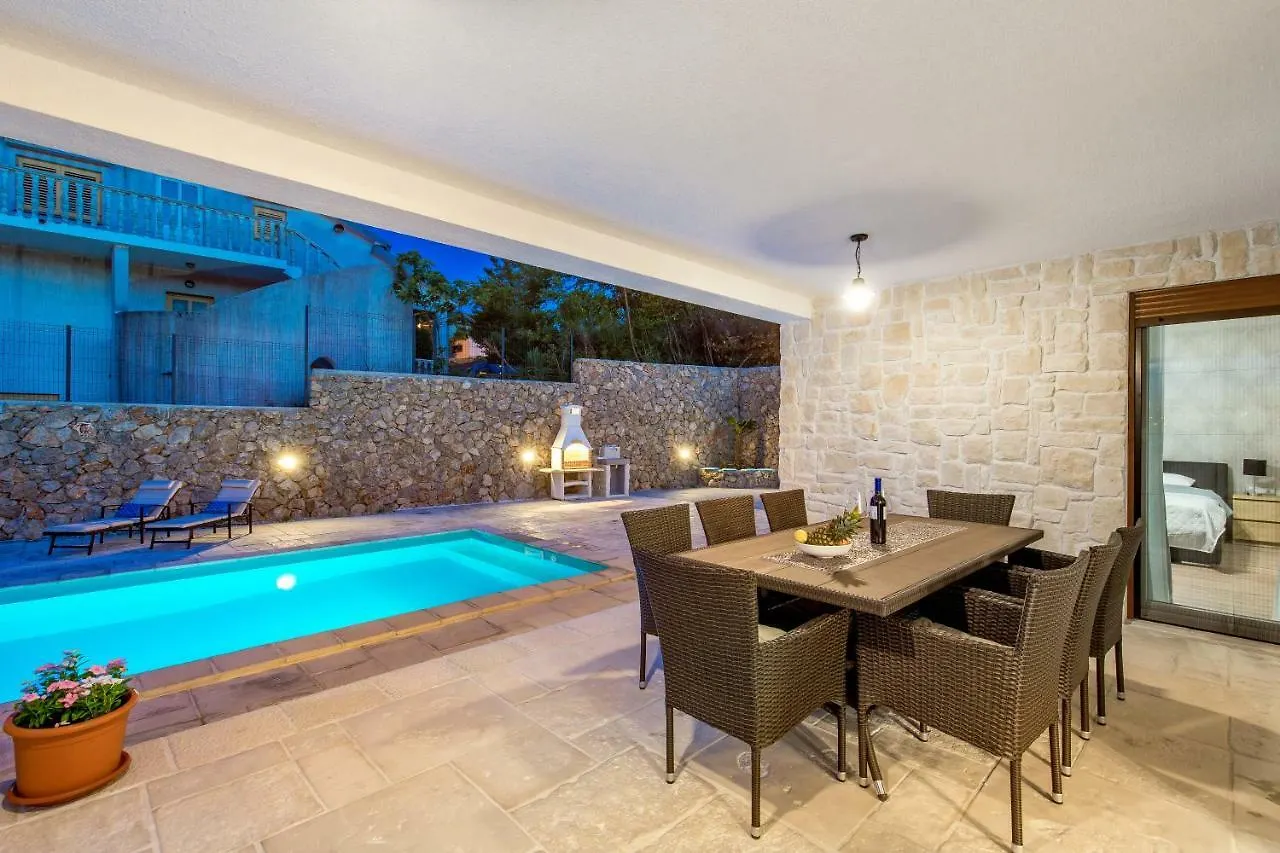 Apartment Niki Opatija